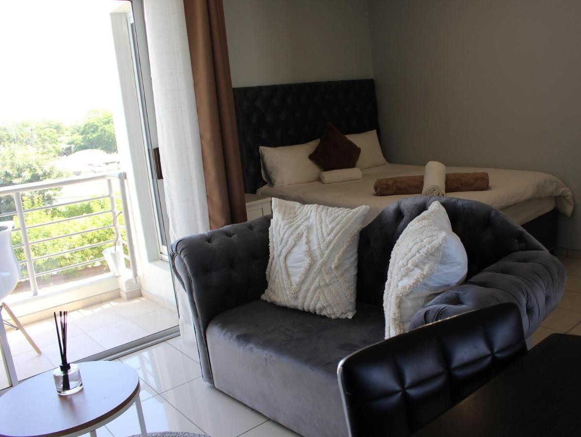Abigail'S Studio Apartment @ Trift Tower Windhoek Ngoại thất bức ảnh